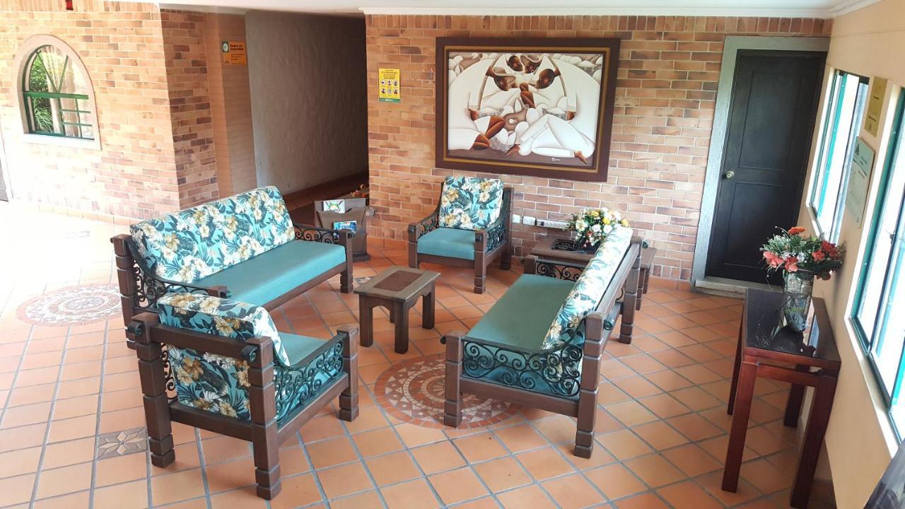 Hotel Palmera Real Bucaramanga Exterior photo