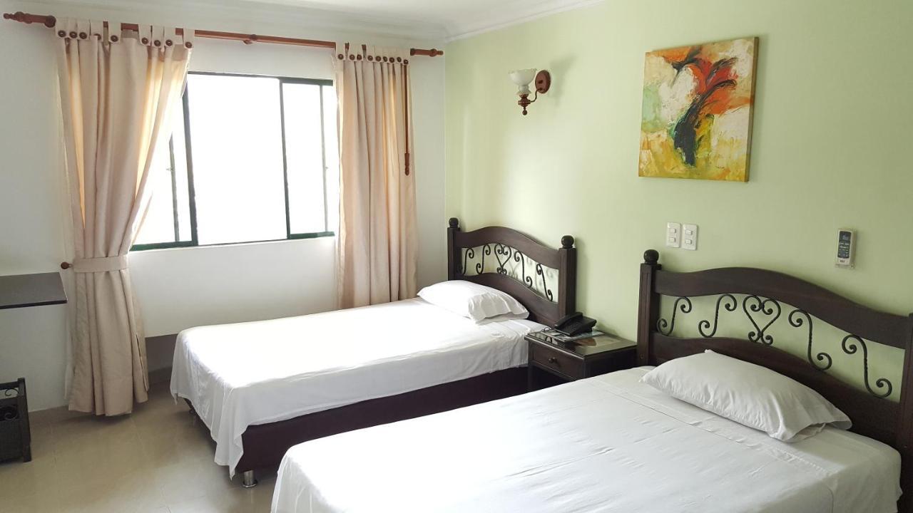 Hotel Palmera Real Bucaramanga Exterior photo