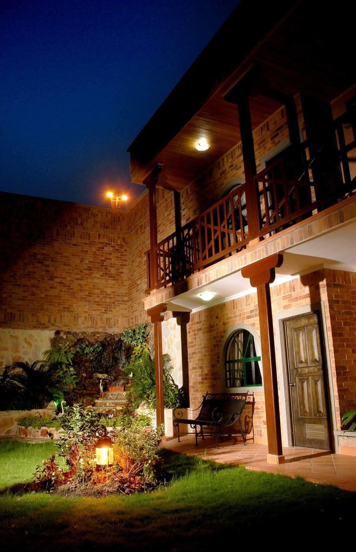 Hotel Palmera Real Bucaramanga Exterior photo